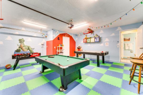 Disney-Themed Villa with Heated Pool, 10 Mi to Parks